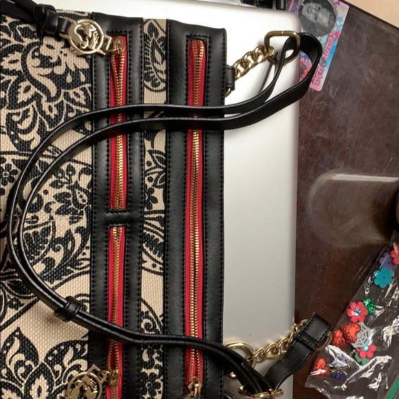 Purse - Picture 2 of 4